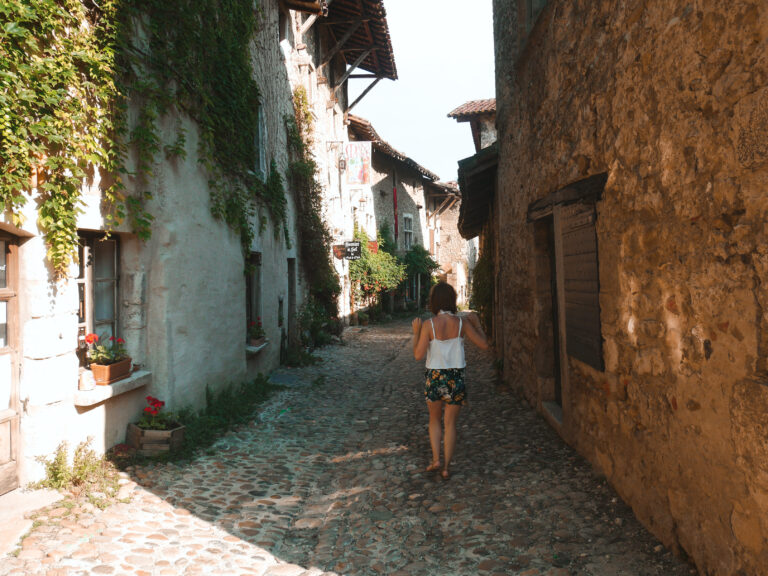 pérouges