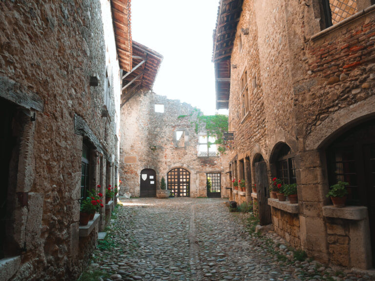 pérouges